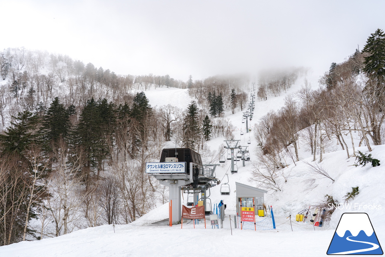 富良野スキー場｜いよいよインターナショナルなイベントに？！春シーズン恒例『第13回 Pond Skimming 池渡り』開催～♪